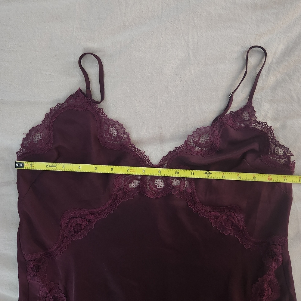 Victoria Secret's Slip - Picture 4 of 5